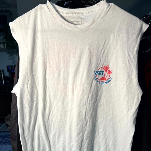 VANS Sleeveless White Beach-Themed Graphic Print Men's Tee T-Shirt SZ Medium - Picture 1 of 3